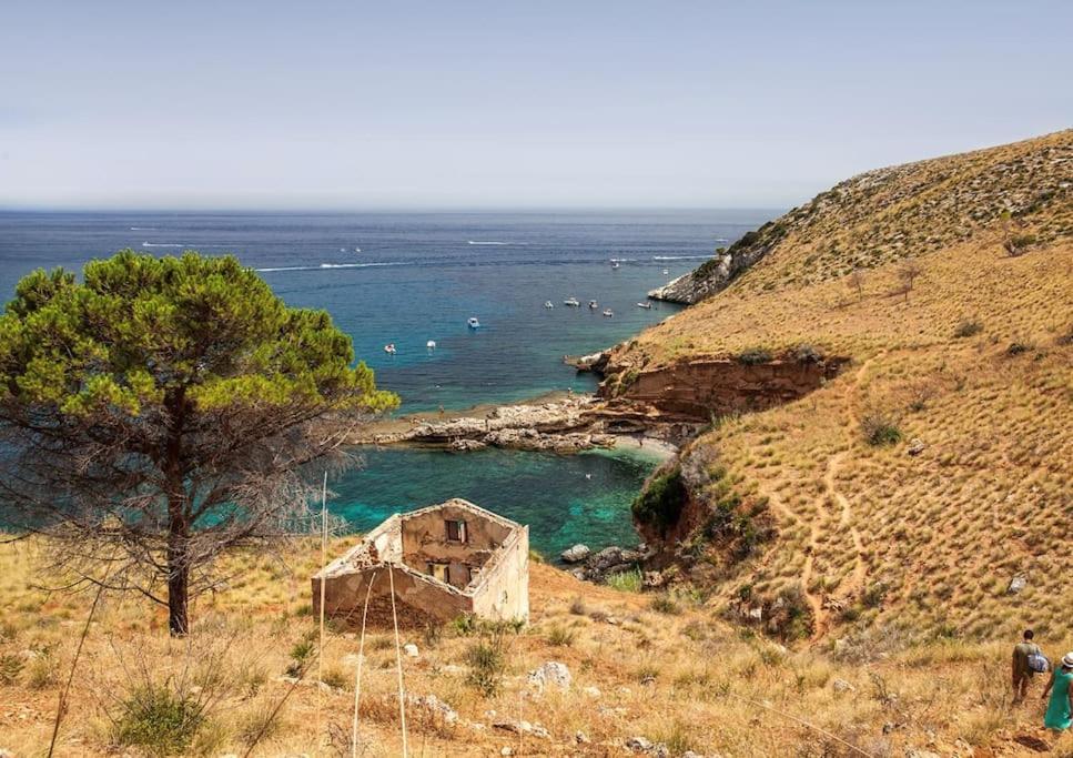 Вилла Cala Bianca Кастелламмаре-дель-Голфо Экстерьер фото